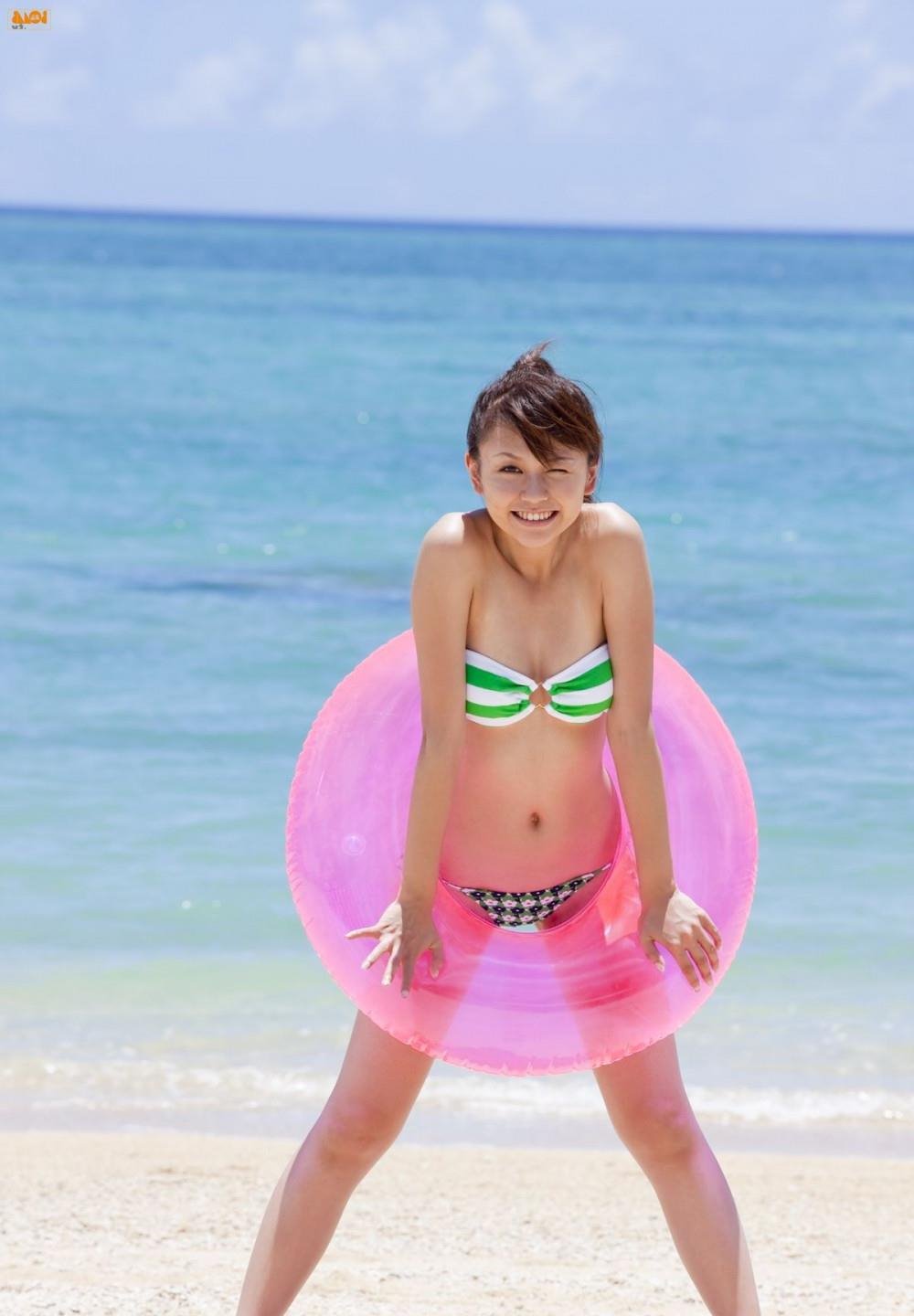 ��ɫһ��2������4������Ӱ���ȷ�